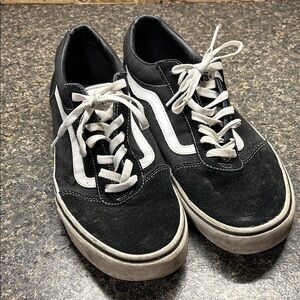 Vans Men's Black and White Sneakers